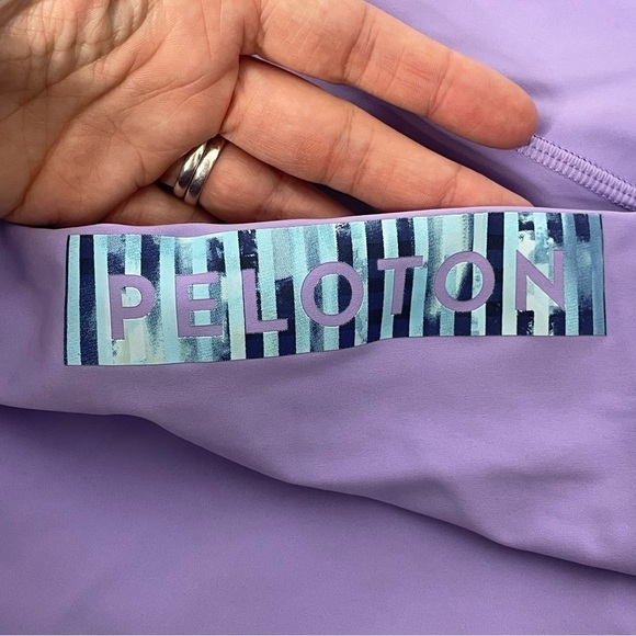 Peloton Women's High Rise Elastic Waist Capri Leggings 647 - Picture 7 of 11